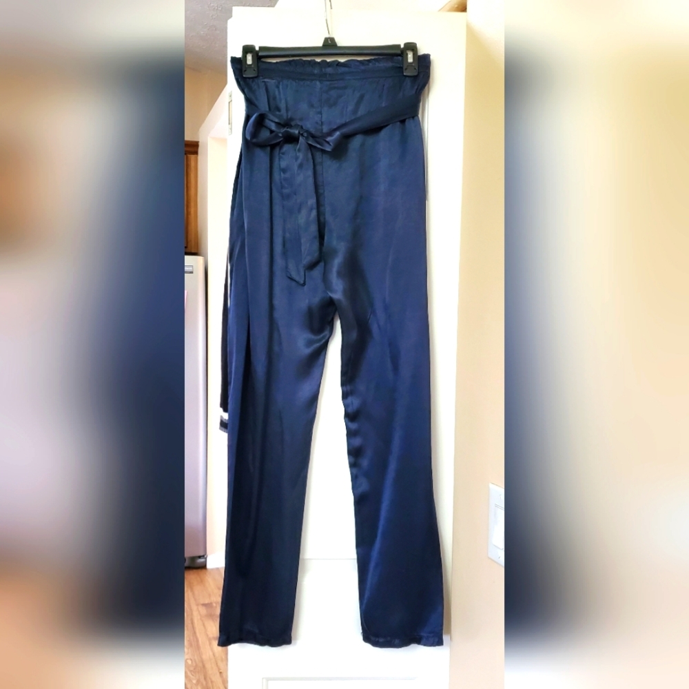 NWT navy blue size large with attached sash/belt for adjustable waist